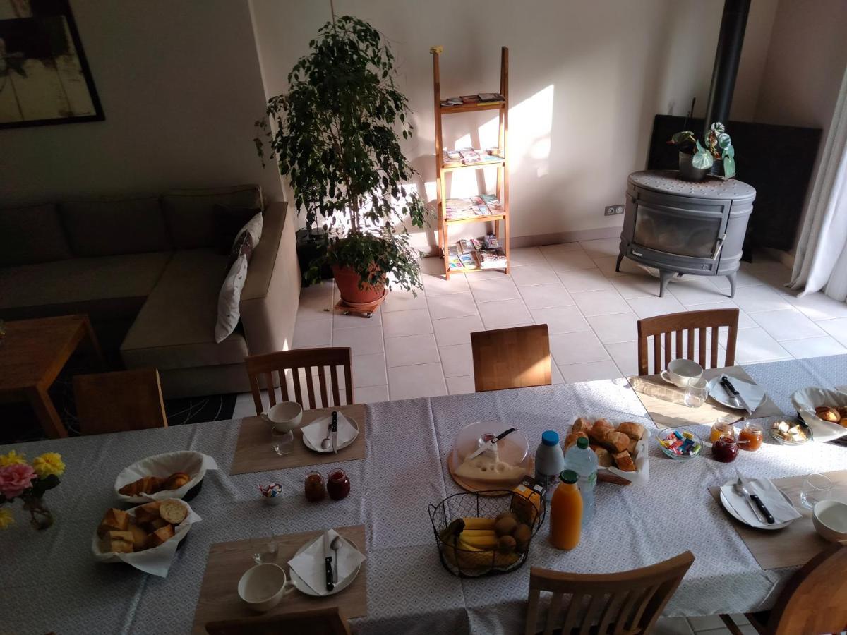Bed and Breakfast Au Saint-Amand Poissons Zewnętrze zdjęcie